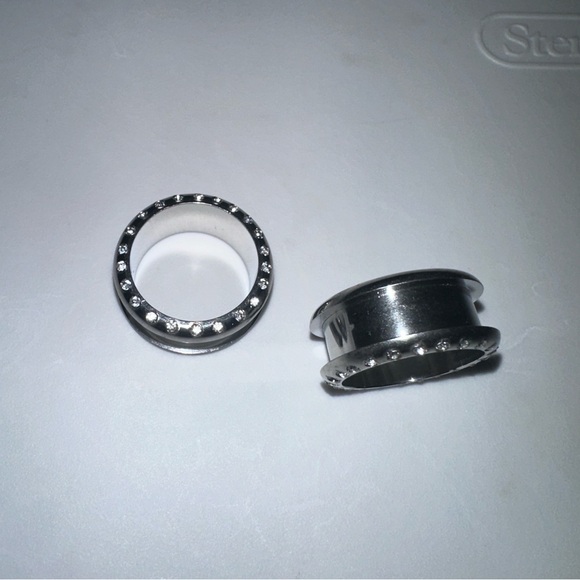 New 20 mm Ear Plugs piercings Earrings lobes never worn - Picture 6 of 6